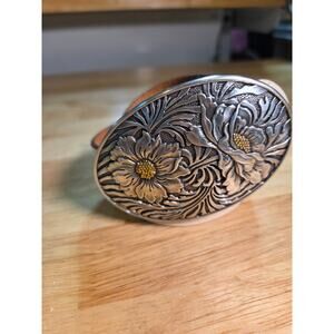 Fossil White Embossed Leather Belt Silver Tone Floral Buckle 40"